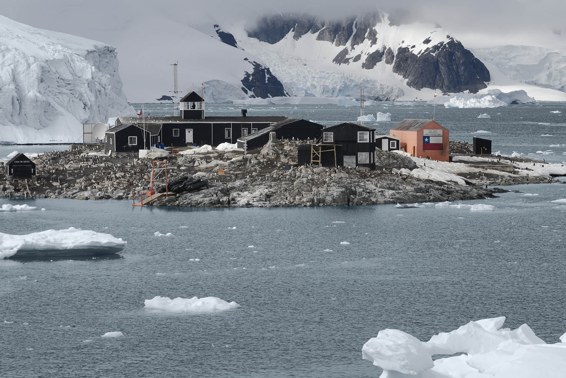 antarctic research base.jpg